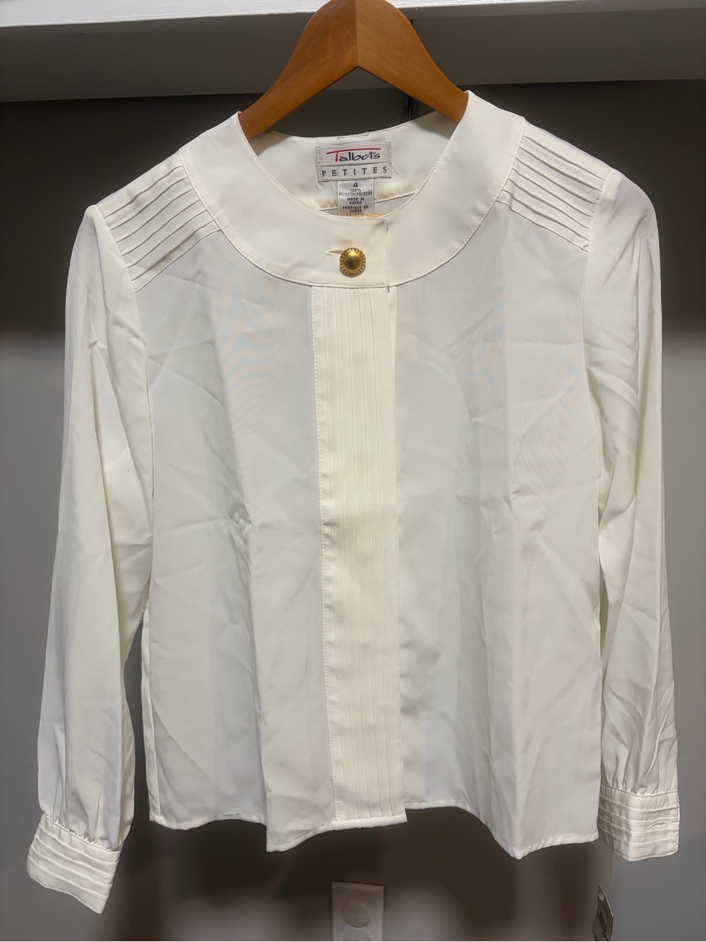 Talbots Petites Ivory Vintage 90’s Style Blouse 4P Gold Button Classic NWT